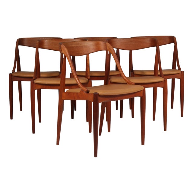 Vintage Model 16 Dining Chairs in Teak by Johannes Andersen for Uldum Møbelfabrik, 1960s, Set of 6 For Sale