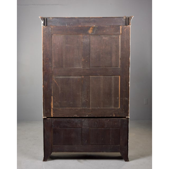 English Hepplewhite-Style Painted Display Cabinet, Circa 1920s For Sale - Image 12 of 13