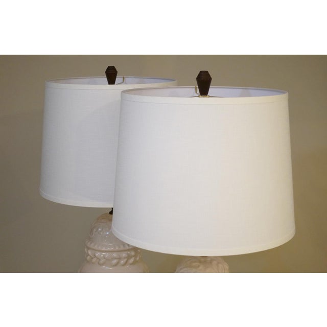 1960s XL Matched Pair Relief Cream Crackle Glazed Porcelain Ceramic Lamps Majolica Italy - a Pair For Sale - Image 10 of 11