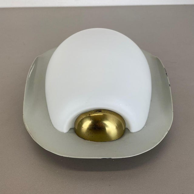 Glass Shell Wall Light by Wilhelm Wagenfeld for Peill & Putzler, Germany, 1950s For Sale - Image 7 of 18