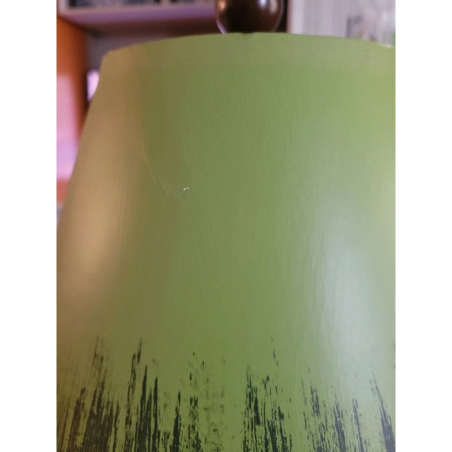 Metal Vintage Wildwood Style Colorful Tole Floral Tulip Green Yellow Decorative Table Lamp For Sale - Image 7 of 7