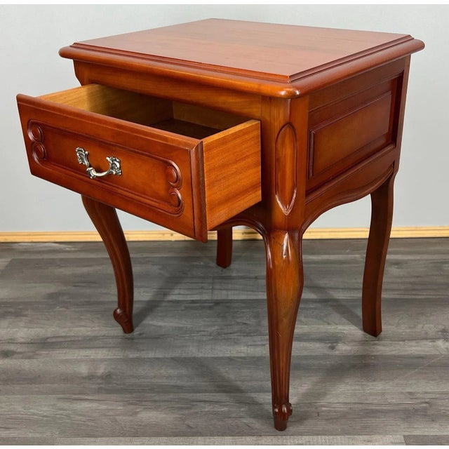 Vintage Louis XVI French Bedside, Set of 2 For Sale - Image 9 of 11