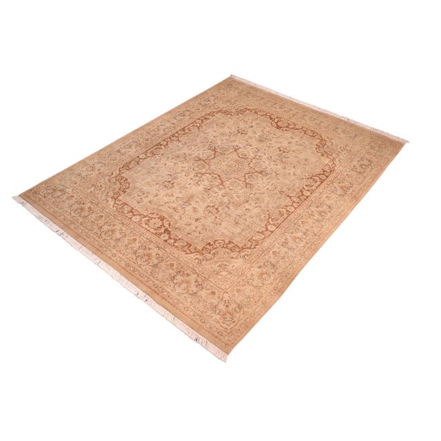 Designed with mesmerizing intricacy and gorgeous color palette, this hand-knotted masterpiece demonstrates the beauty and...