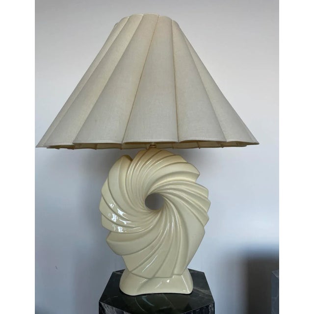 Postmodern 1980s Ceramic Swirl Lamp, comes with original vintage lamp shade