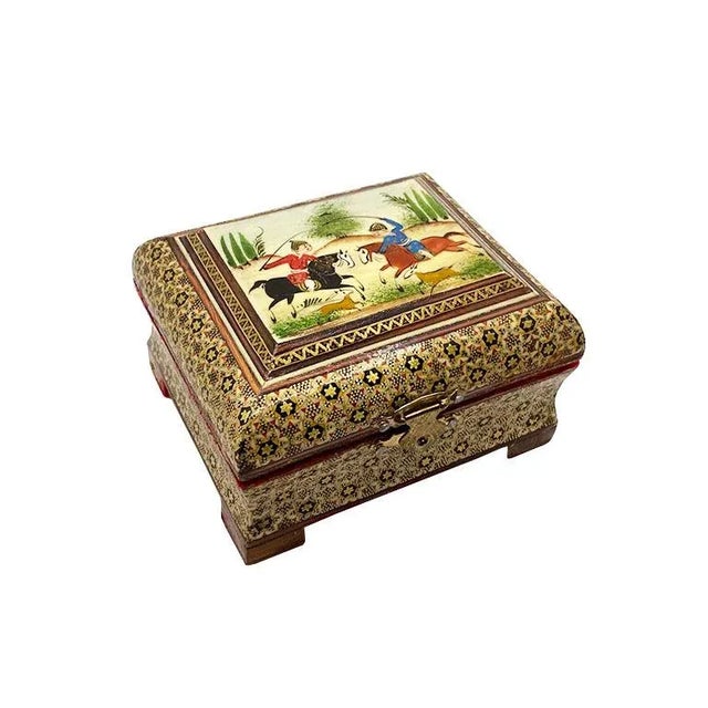 Late 20th Century Decorative Mughal Motif Box With Hinged Lid For Sale - Image 5 of 5