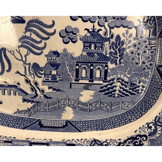 Large Blue and White Fine Earthenware Dish with Chinoiserie Decoration, 1800s For Sale - Image 3 of 6