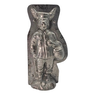 H. Heris German Tin Chocolate Mold — Dutch Bunny #442, 10” For Sale