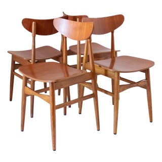 Scandinavian Wood Dining Chairs in the the style of Hans J. Wegner, 1960s, Set of 4 For Sale