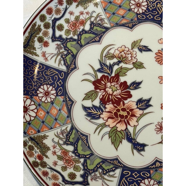Japanese 1960s Japanese Imari-Style Charger For Sale - Image 3 of 6