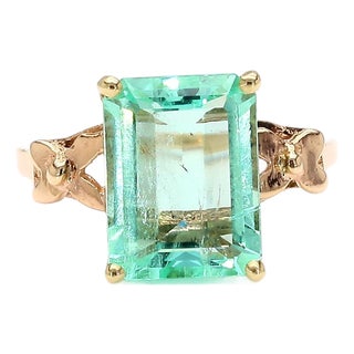 Vintage 3.58 Carat Pastel Green Colombian Emerald 14k Gold Solitaire Scroll Ring, Size 6 For Sale