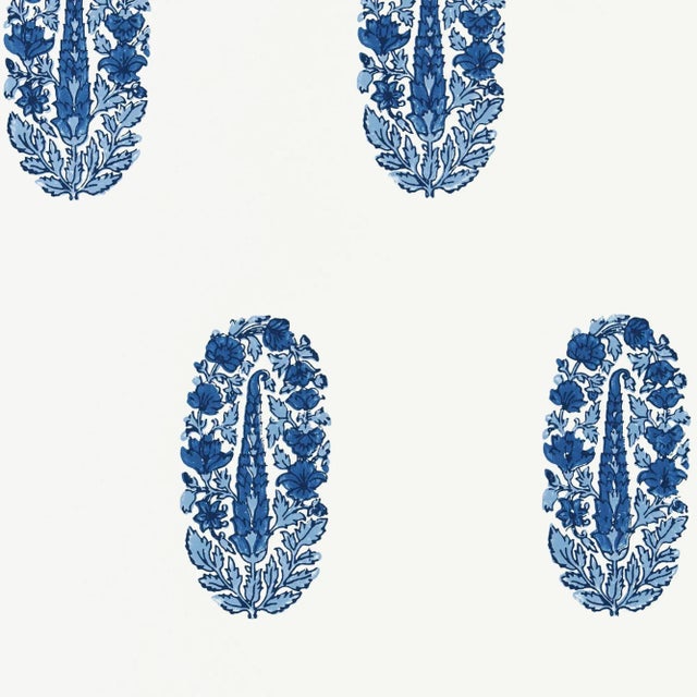 Contemporary Sample - Schumacher Askandra Flower Wallpaper in Delft For Sale - Image 3 of 3