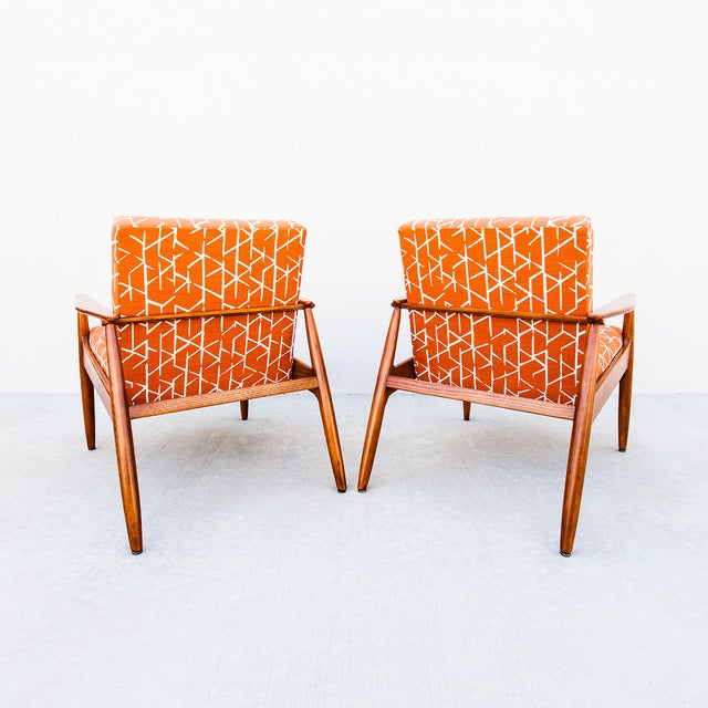 Restored 1960s Mid Century Modern Studio Crafted Oak Lounge Chairs For Sale - Image 13 of 18
