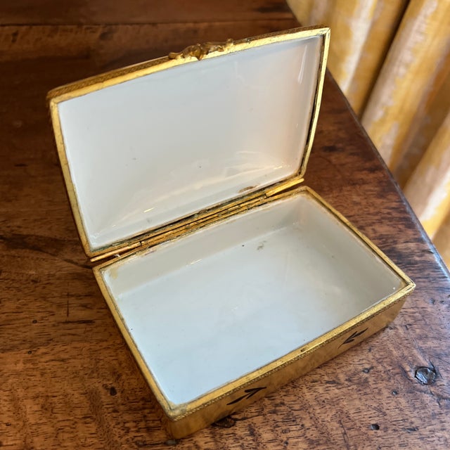 Early 20th Century Antique Limoges French Porcelain Gilded Box For Sale - Image 5 of 5