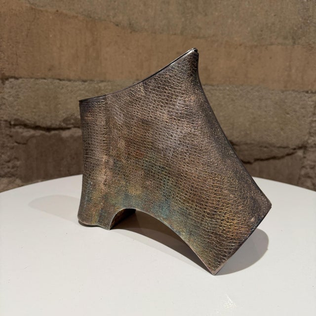 1990s Brutalist Sculptural Metalwork Cocktail Drink Shaker Mid Century Modern For Sale - Image 5 of 11