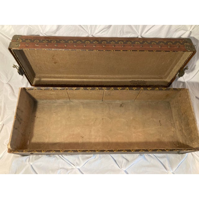A Rare, Louis Vuitton Monogram Canvas Library Trunk 1911 Made for Britannica Encyclopaedia With Brass Hardware Louis Vuitton, Circa 1911 For Sale - Image 12 of 12