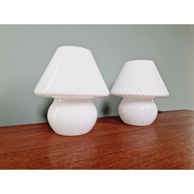 Mid-Century Modern Murano Glass Mushroom Lamps, 1970s, Set of 2 For Sale - Image 3 of 17