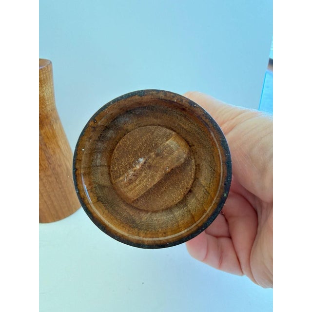 Mid-Century Modern Vintage Tre Spade Mid-Century Italian Wood Salt Shaker and Pepper Mill Grinder S For Sale - Image 3 of 8