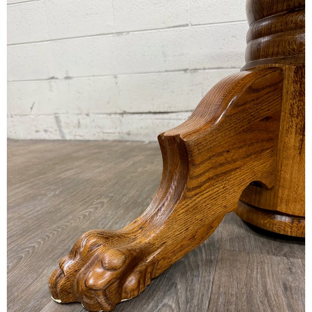 English Vintage 48 Inch Round Quarter Sawn Oak Lion Paw Claw Foot Pedestal Dining Table For Sale - Image 3 of 16