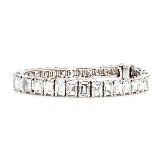 White 1920s 21.65 Carat Diamond and Platinum Bracelet For Sale - Image 8 of 10