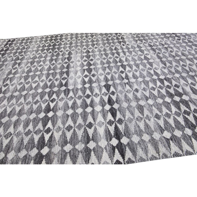 Textile "Sheaf" Modern Flatweave Geometric Light Gray Oversized Rug by Doris Leslie Blau For Sale - Image 7 of 10