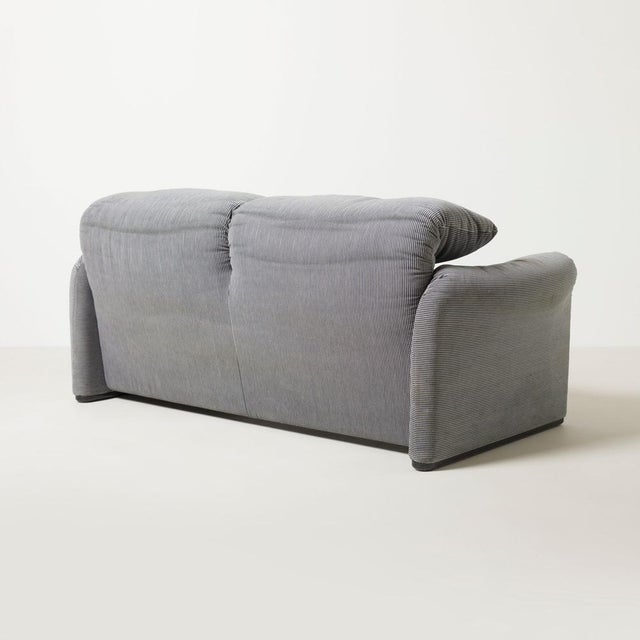 Blue Maralunga Two-Seater Sofa by Vico Magistretti for Cassina, Italy, 1980s For Sale - Image 8 of 11