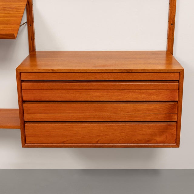 Vintage Danish Mid-Century Royal System by Poul Cadovius in Teak 1960 For Sale - Image 9 of 10