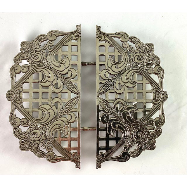 Godinger 1990s Godinger Silver Plated Expandable Trivet For Sale - Image 4 of 6