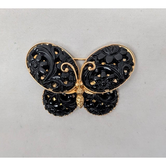 Mid-Century Modern Vintage 1960s Signed Napier Goldtone Carved Faux-Onyx Butterfly Brooch For Sale - Image 3 of 8