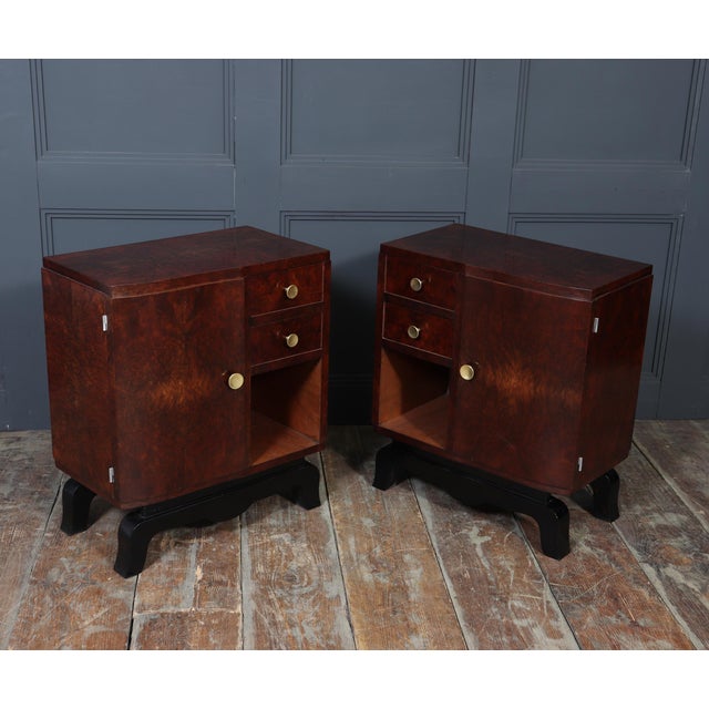 French Art Deco Bedside Cabinets in Figured Walnut, 1930s, Set of 2 For Sale - Image 14 of 16