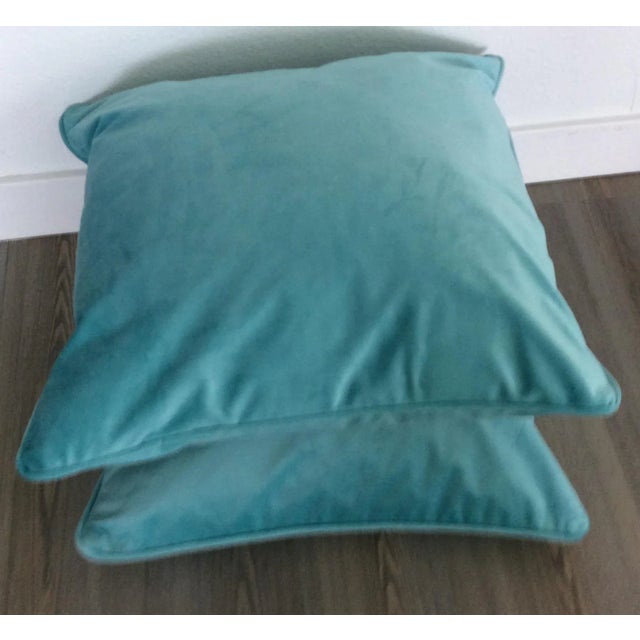 Contemporary Contemporary Italian Velvet Mint Green Pillows - a Pair For Sale - Image 3 of 6
