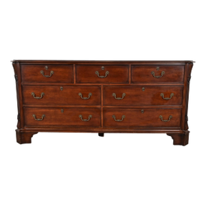 Henredon Georgian Carved Mahogany Seven-Drawer Dresser or Credenza