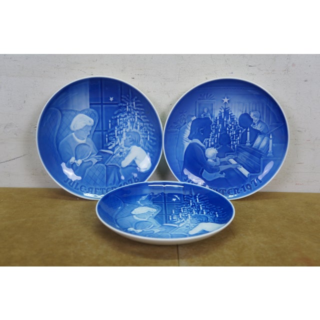 Late 20th Century 13pc Bing & Grondahl B&g Denmark Copenhagen Cobalt Blue Christmas Plates For Sale - Image 13 of 14