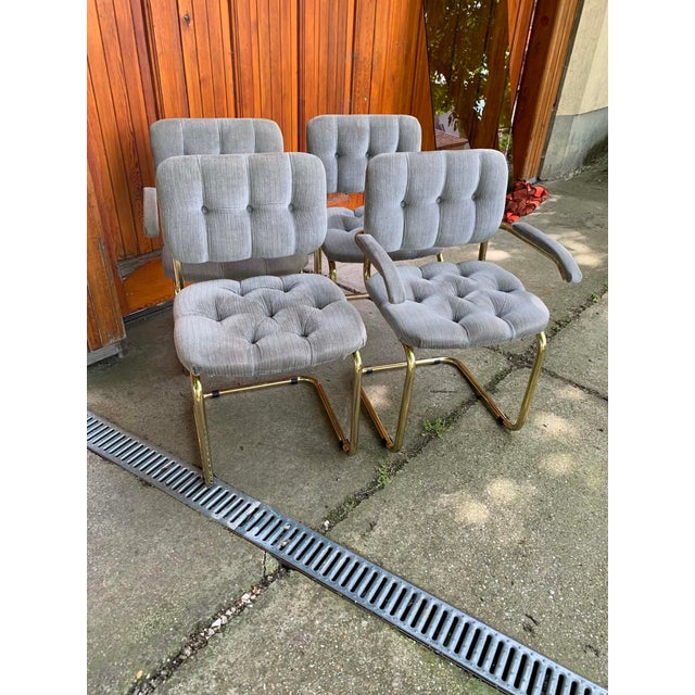 1970s Italian Modern Gray Tufted Chairs and Glass Table, 1970s, Set of 5 For Sale - Image 5 of 6