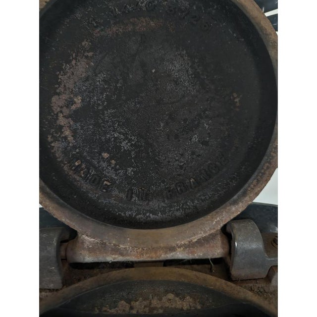 Wood Stove in Cast Iron and Steel from Godin, in Very Good conditions.