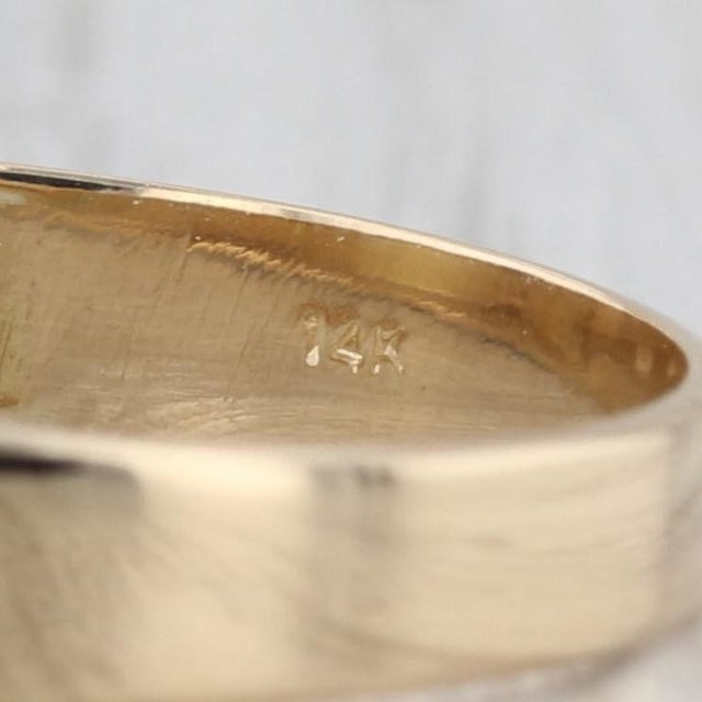 Modern 0.10ctw Diamond Ring 14k Yellow Gold Size 6 Stackable Wedding Band For Sale - Image 3 of 8