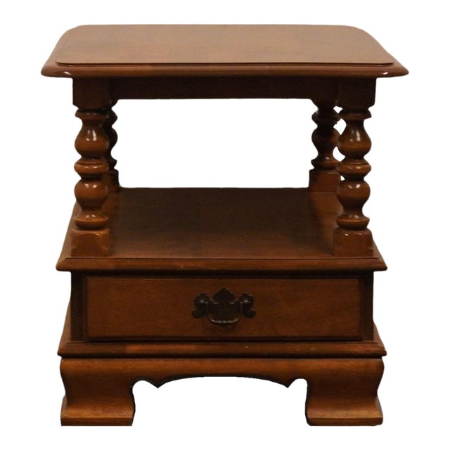 Ethan Allen Heirloom Nutmeg Maple Colonial Early American 21" Accent End Table 10-8654 For Sale