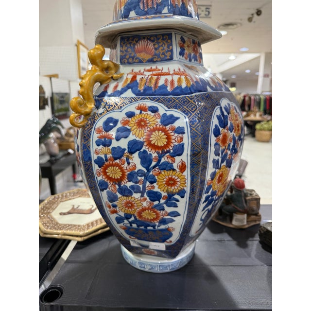 Asian Antique Japanese Imari Vase With Lion Final & Bird Decoration 24in For Sale - Image 3 of 10
