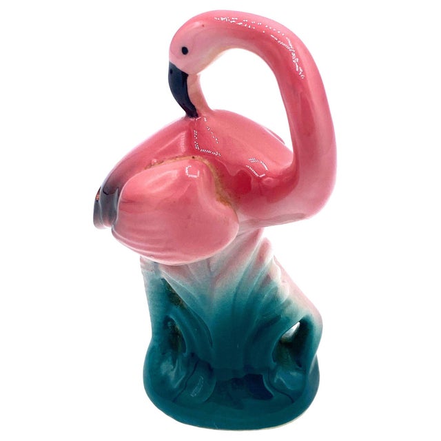 1980s Pink & Green Flamingo Ceramic Tabletop Matching Salt & Pepper Shaker Set For Sale - Image 9 of 11