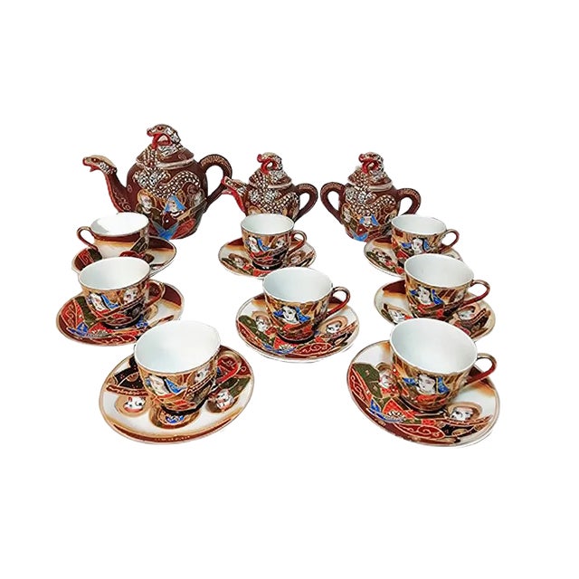 Japanese Porcelain Set, 1980s, Set of 22 For Sale