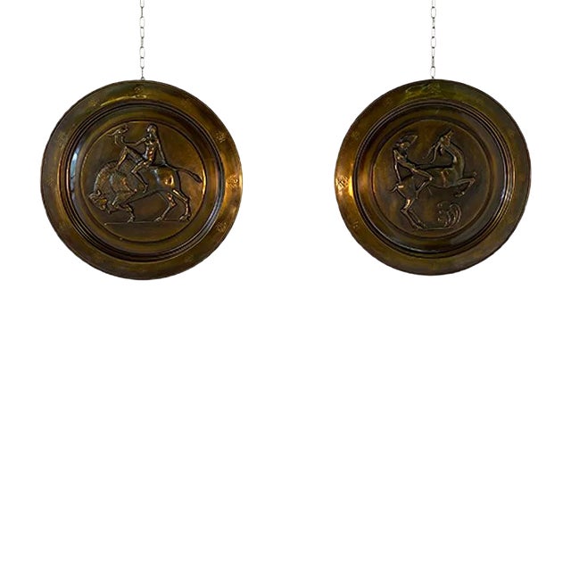 Art Deco Italian Decorative Brass Plates, 1940s, Set of 2 For Sale