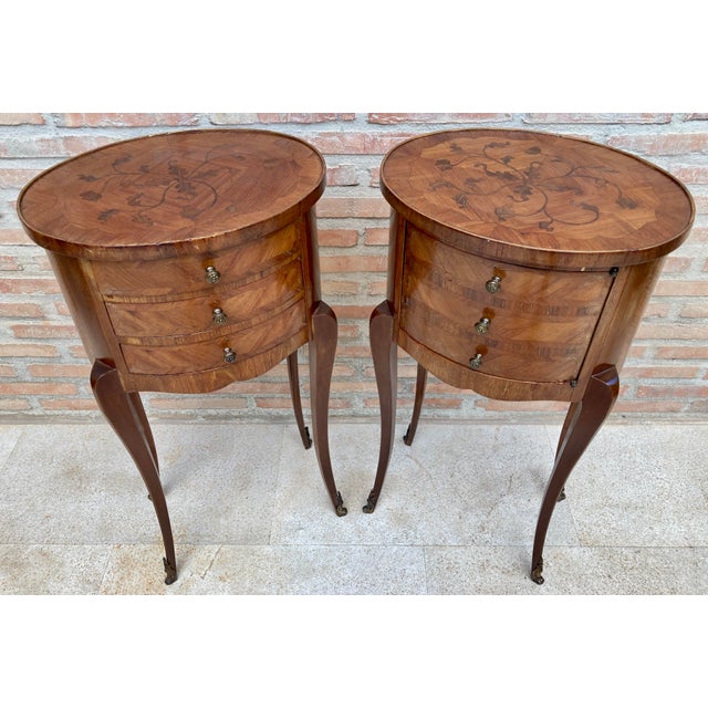 Wood 1930s Pair of French Louis XV Style Marquetry Nightstands With Drawers and Cabinet For Sale - Image 7 of 15