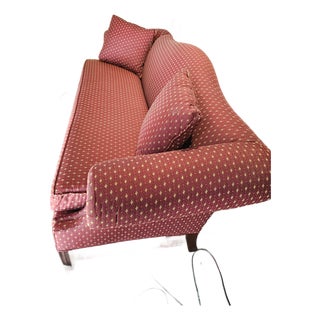 Vintage Sherrill Traditional Burgundy & Gold Diamond Upholstered Sofa with Mahogany Legs – 1 Piece For Sale