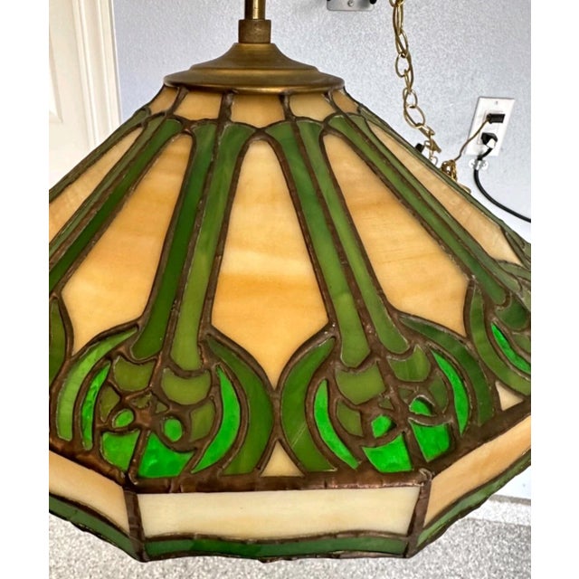 Art Deco Antique Arts & Crafts j.a. Whaley & Co. Rare Mixed Slag & Stained Glass 12-Sided Swag Pendant Chandelier Lamp For Sale - Image 3 of 12