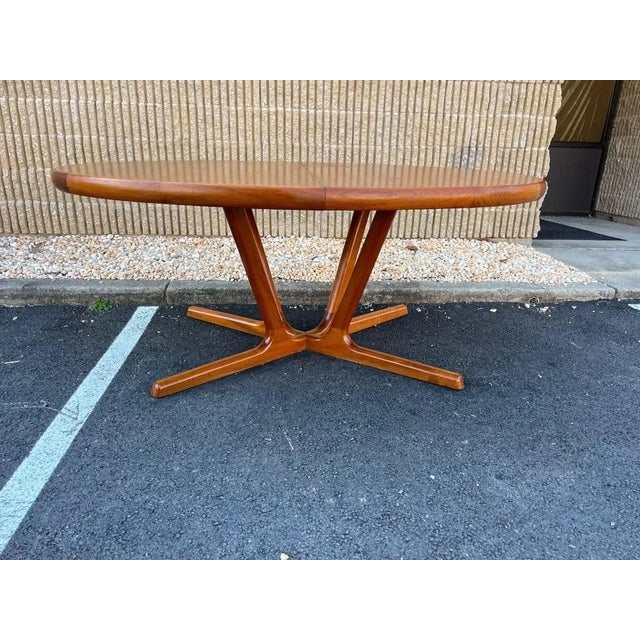 Mid 20th Century Interform Collection Mid Century Danish Teak Oval Extension Dining Table & 2 Leaves For Sale - Image 9 of 12