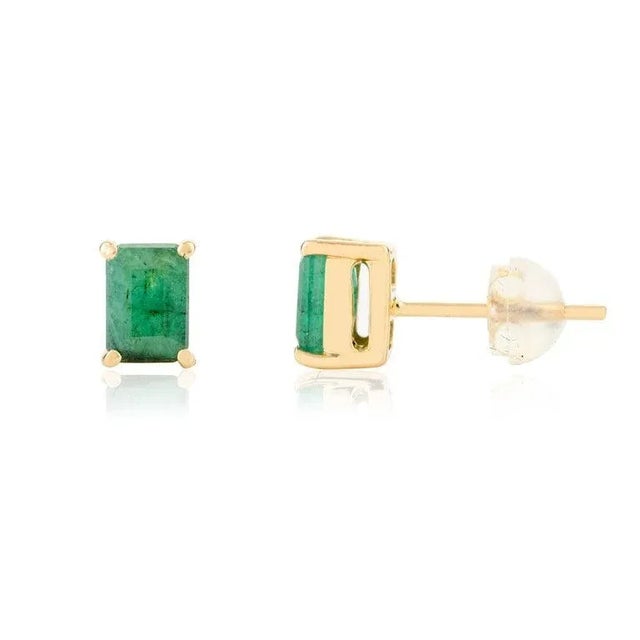 Deep Green Octagon Emerald Stud Earrings Set in 18k Gold- a Pair For Sale In New York - Image 6 of 10