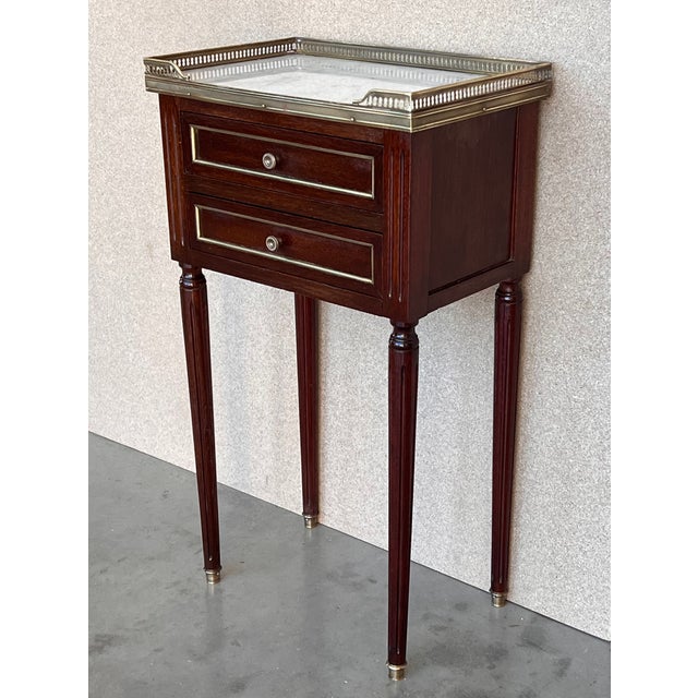 French 20th Century Pair of Louis XVI Style Marble-Top, Bronze and Walnut Nightstands For Sale - Image 3 of 12