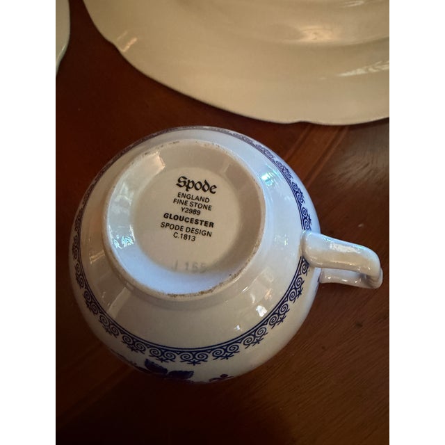 Vintage Copeland Spode "Gloucester Blue" Dinnerware Service for 4 (16 Pieces) For Sale - Image 16 of 17