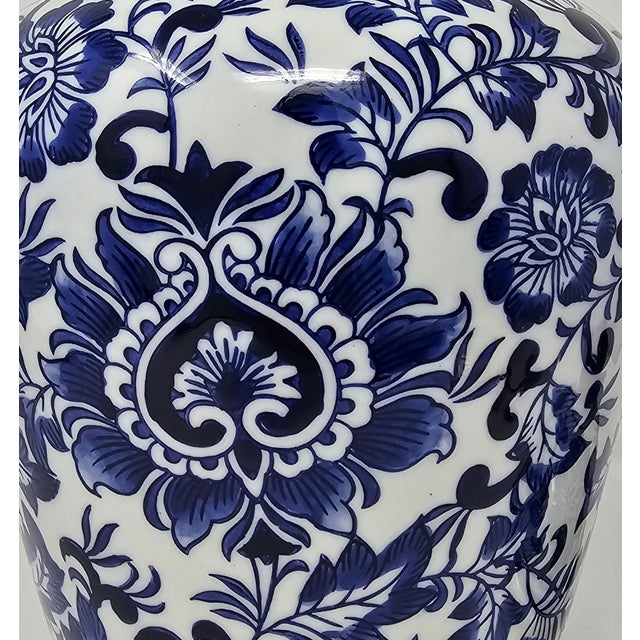 Chinese Blue and White Porcelain Floral Ginger Jar For Sale - Image 4 of 4