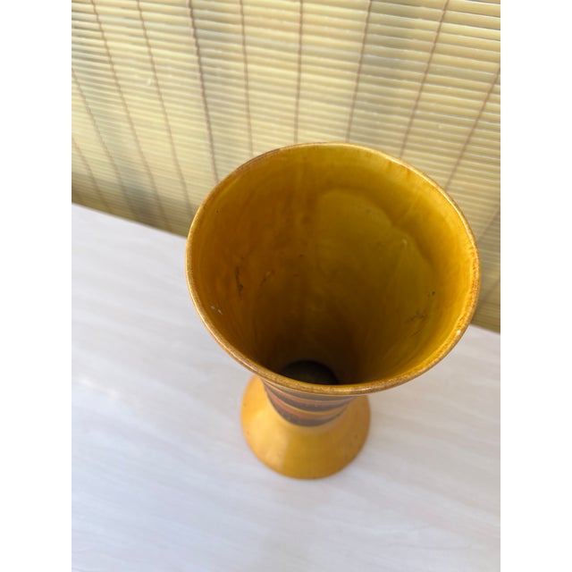 Royal Haeger Mid Century Modern Earth Wrap Ceramic Vase by Royal Haeger Pottery. Circa 1960s. For Sale - Image 4 of 11