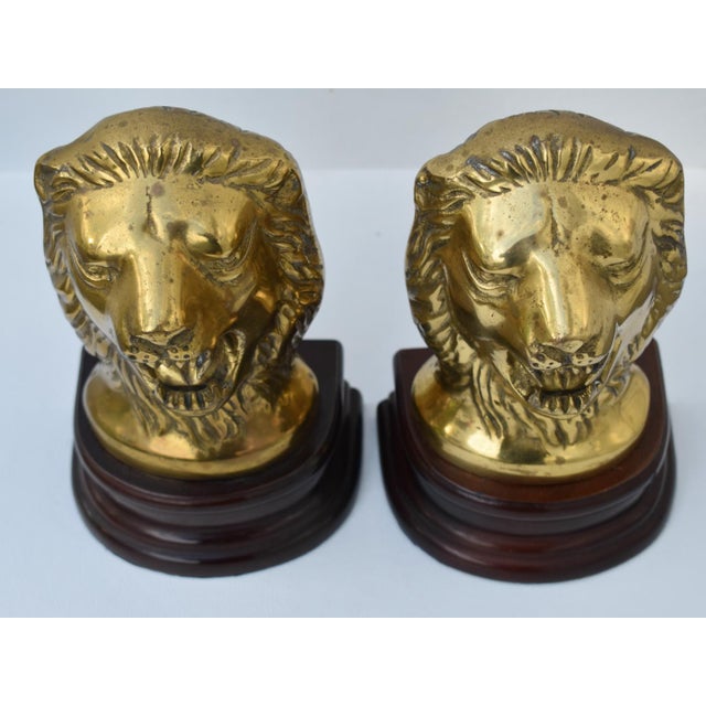 Traditional Vtg. Pair of Brass Lion Head Traditional Style Bookends W/Wood Base For Sale - Image 3 of 12